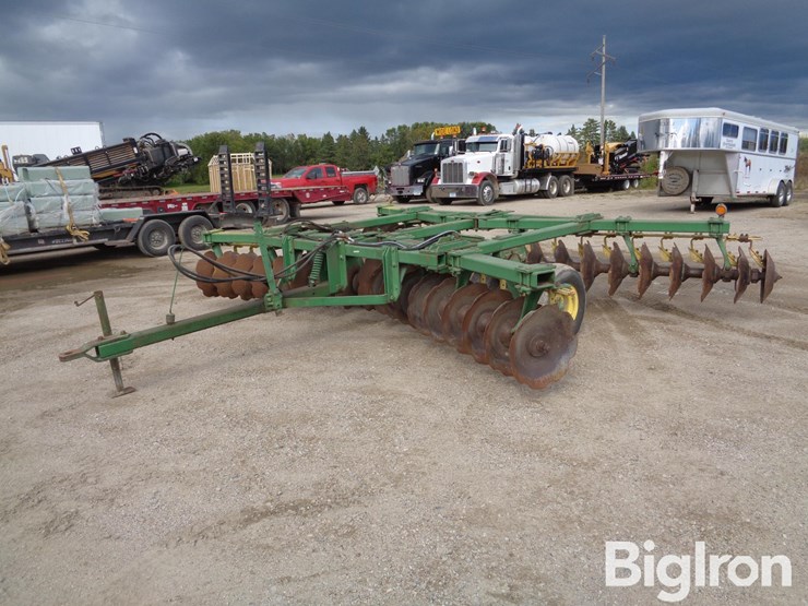 john-deere-1640-image-1