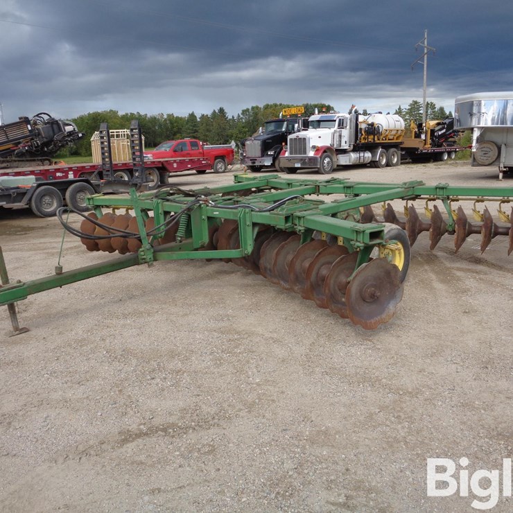 JOHN DEERE 1640