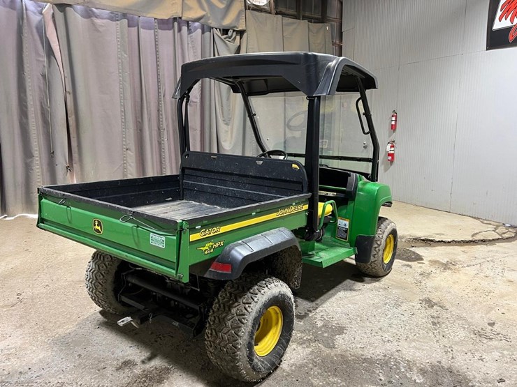 john-deere-gator-image-6
