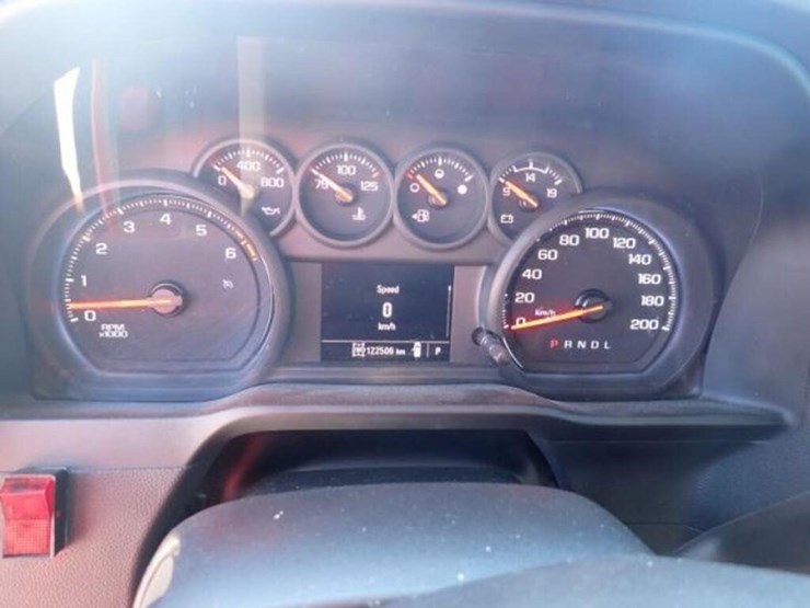 2022-chevrolet-silverado-2500-image-15