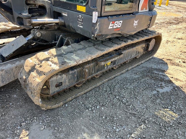 2022-bobcat-e88-image-16