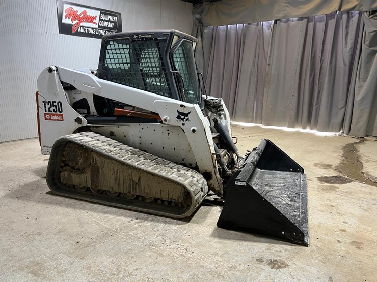 2006-bobcat-t250-image-6