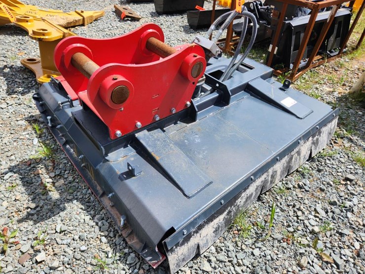caterpillar-320-image-3