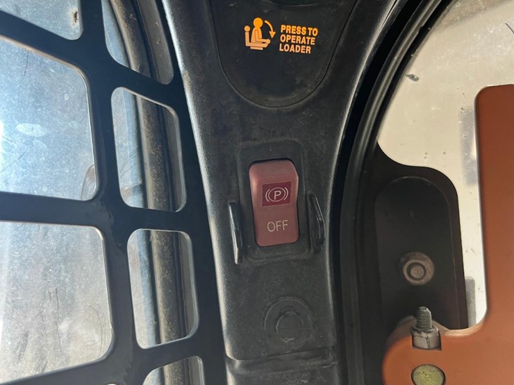2019-bobcat-t870-image-25