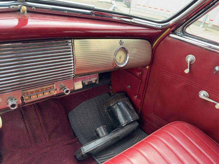 1940-buick-super-8-phaeton-image-26