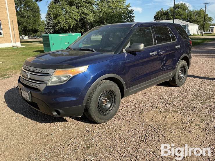 2011-ford-explorer-image-1