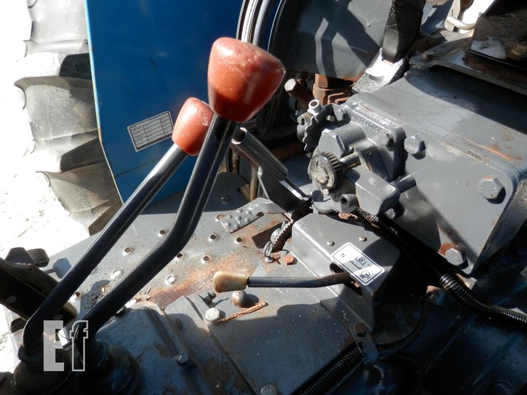 new-holland-3010-image-12