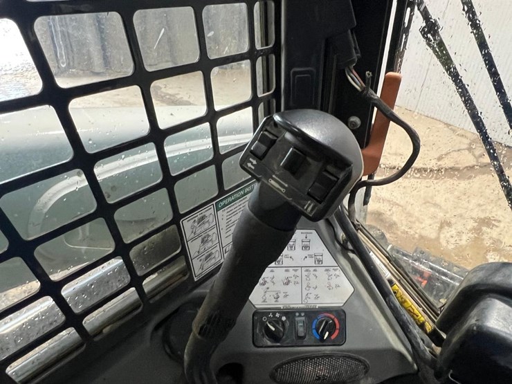 2017-bobcat-s550-image-22