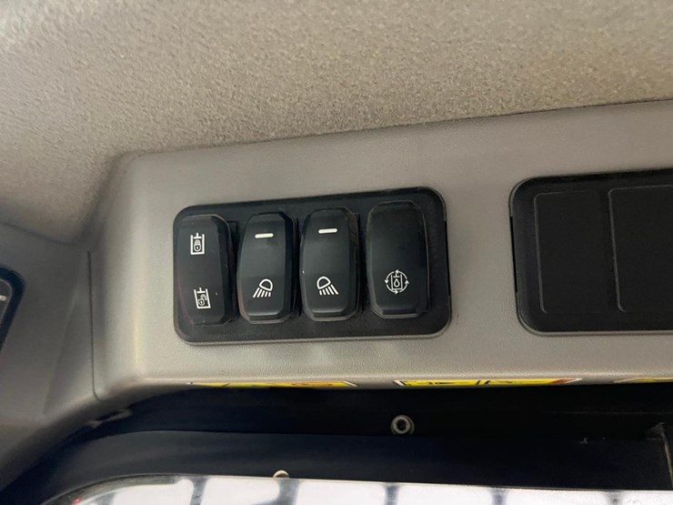 2019-caterpillar-259d3-image-25