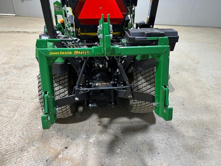 john-deere-1025r-image-15