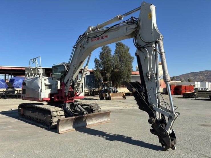 2017-takeuchi-tb2150-image-2