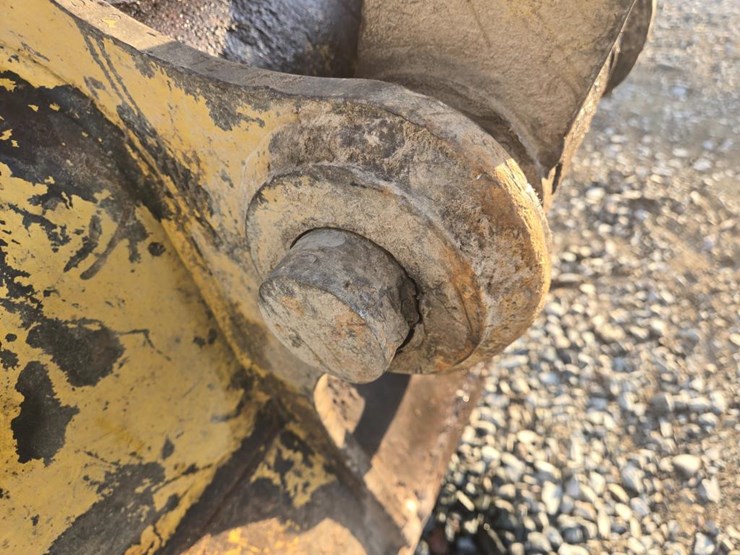 caterpillar-312-image-18