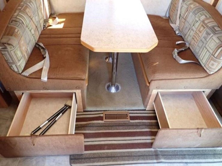 2007-big-foot-30mh26sl-26-ft-s/a-class-c-motorhome-image-34
