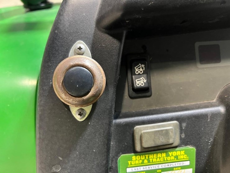 john-deere-gator-image-22