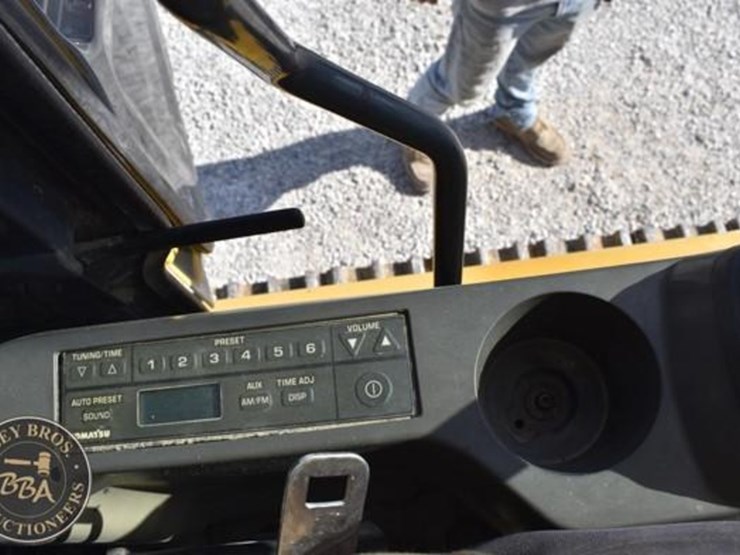 2014-komatsu-pc210-10-image-77
