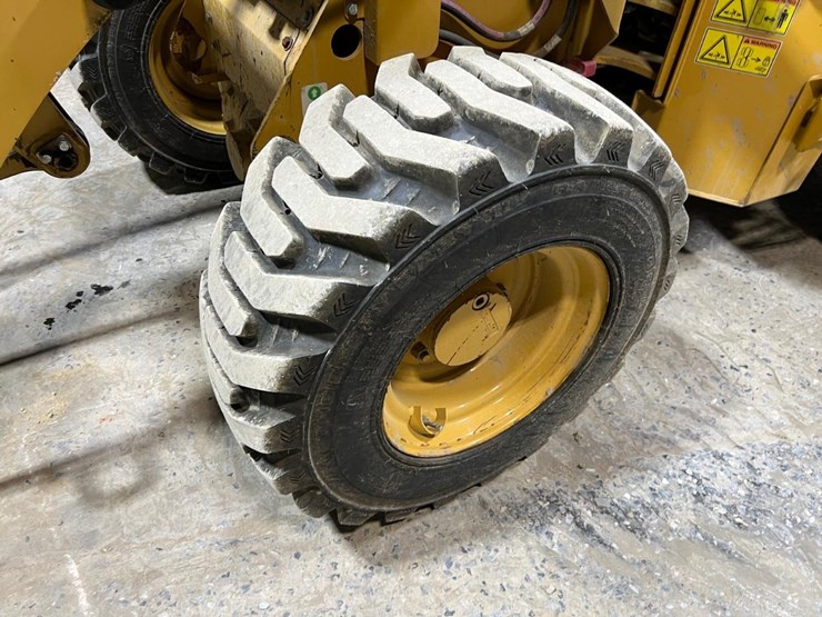 2017-caterpillar-903c2-image-14