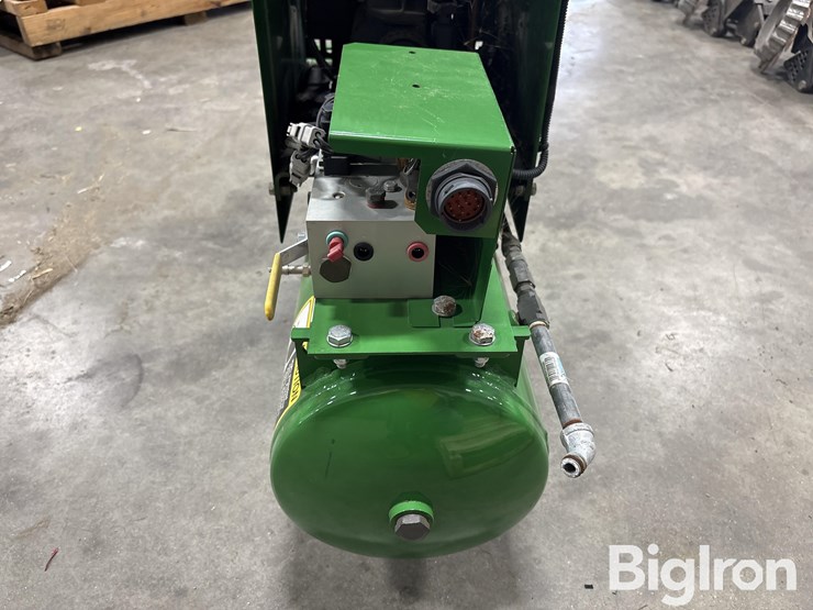 john-deere-1770nt-image-11