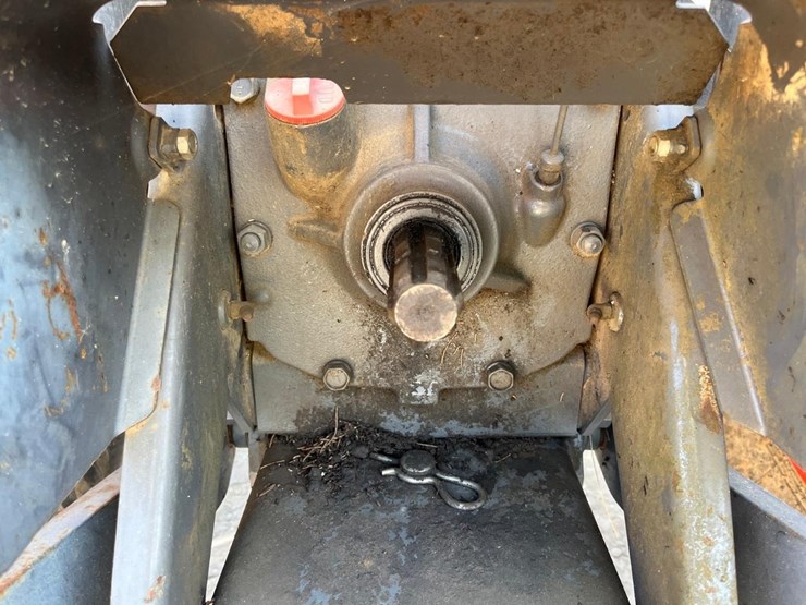 2013-kubota-m7040-image-16