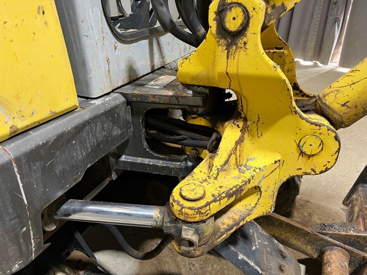 2002-kobelco-sk30sr-image-21