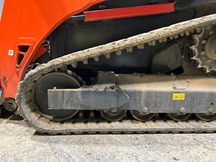 2023-kubota-svl75-3-image-14