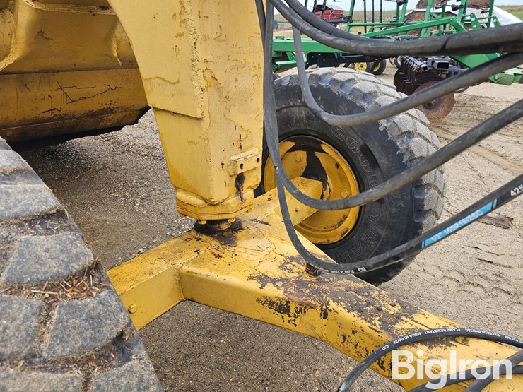 caterpillar-60-image-17