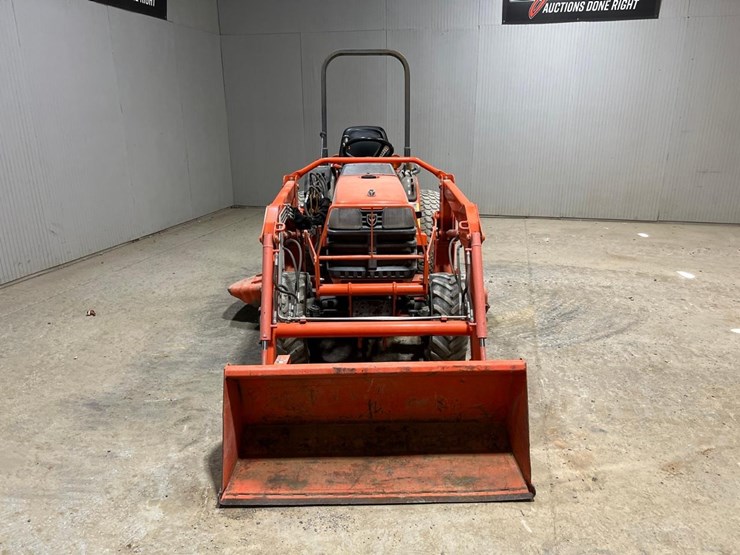 kubota-b2100-image-8