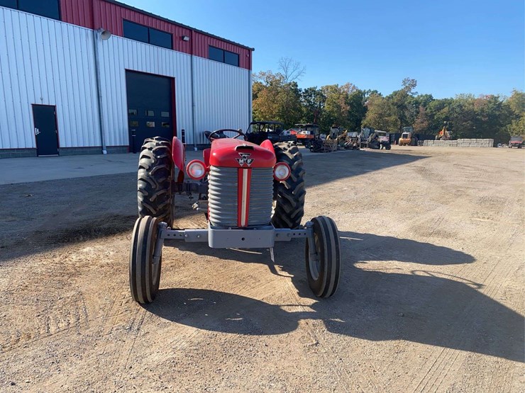 massey-ferguson-65-image-3