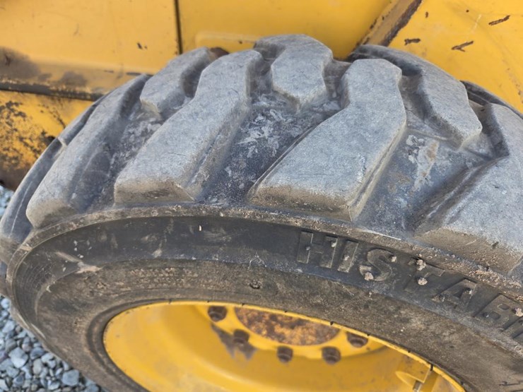 john-deere-250-image-42