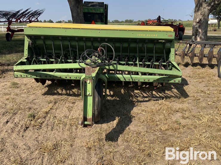 john-deere-9300-image-2