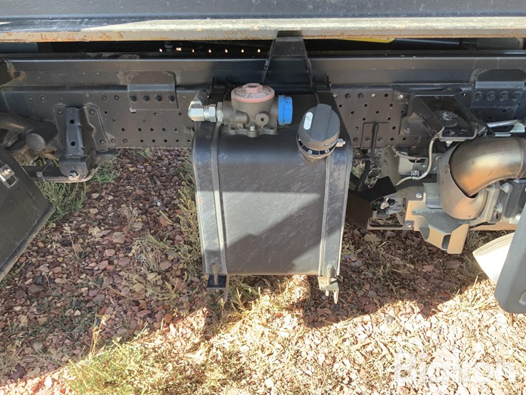 2019-isuzu-nrr-image-20