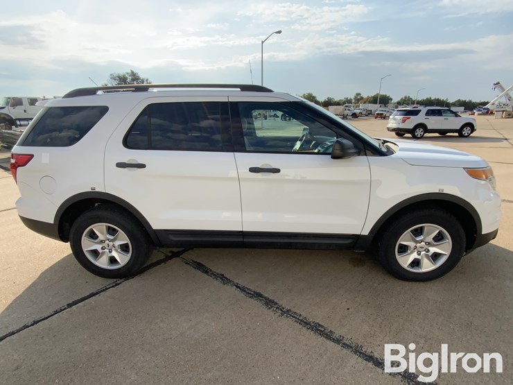 2014-ford-explorer-image-4
