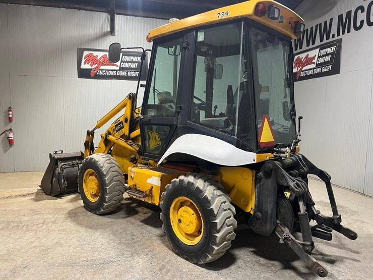 jcb-2cx-image-4