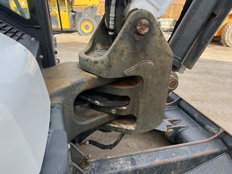 2022-bobcat-e88-image-23