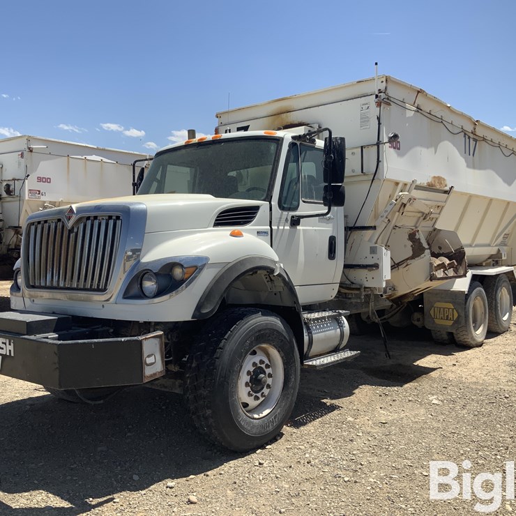 2013 INTERNATIONAL 7400