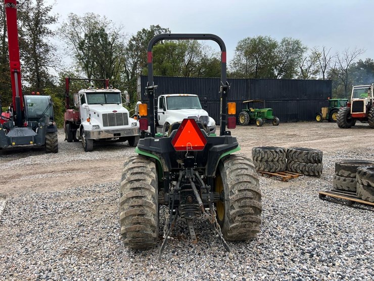 2021-john-deere-3025e-image-4