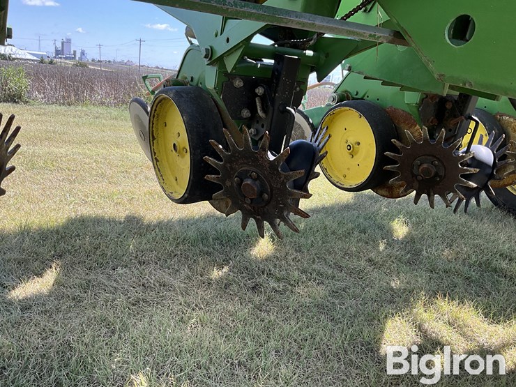 john-deere-7200-image-18