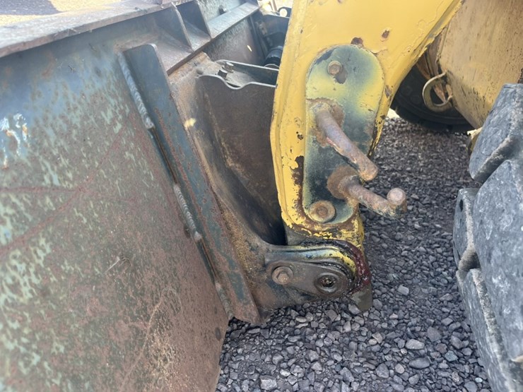 2012-caterpillar-272d-image-14