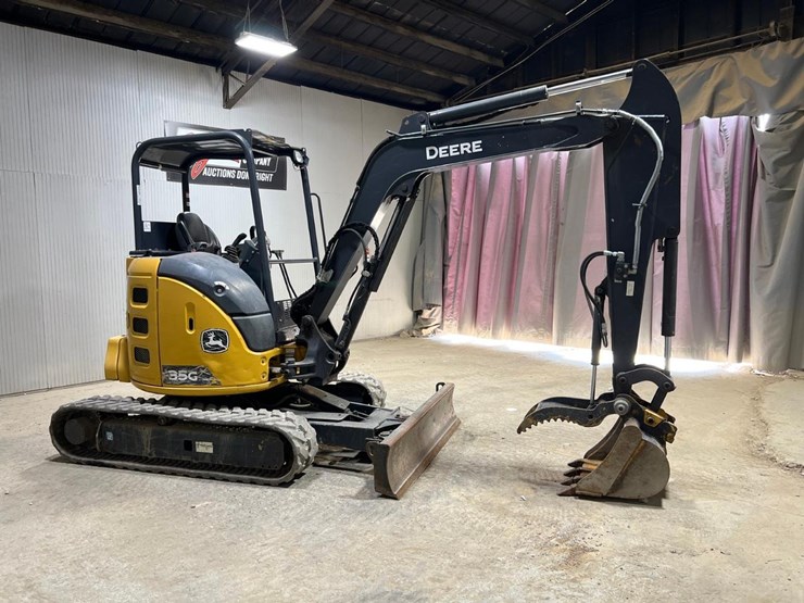 2022-deere-35g-image-6