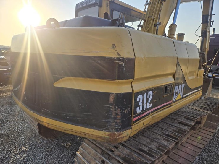 caterpillar-312-image-36