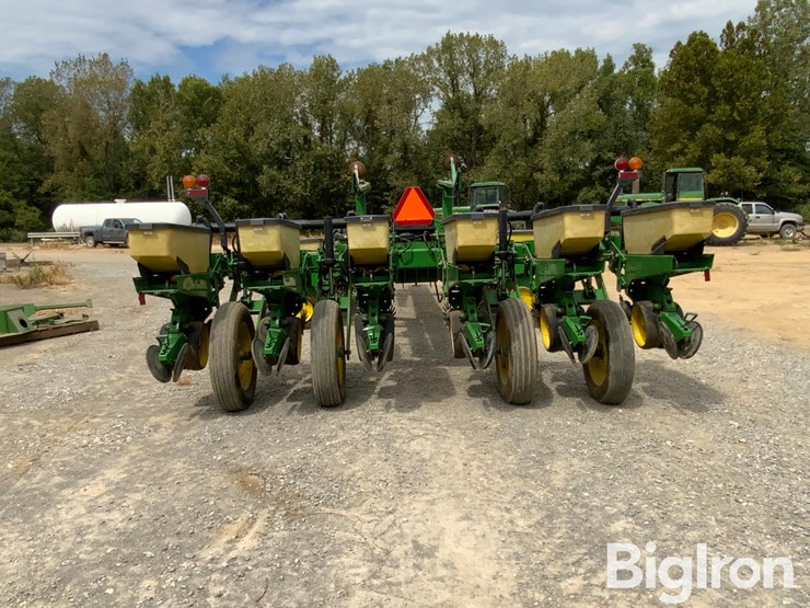 john-deere-7200-image-6