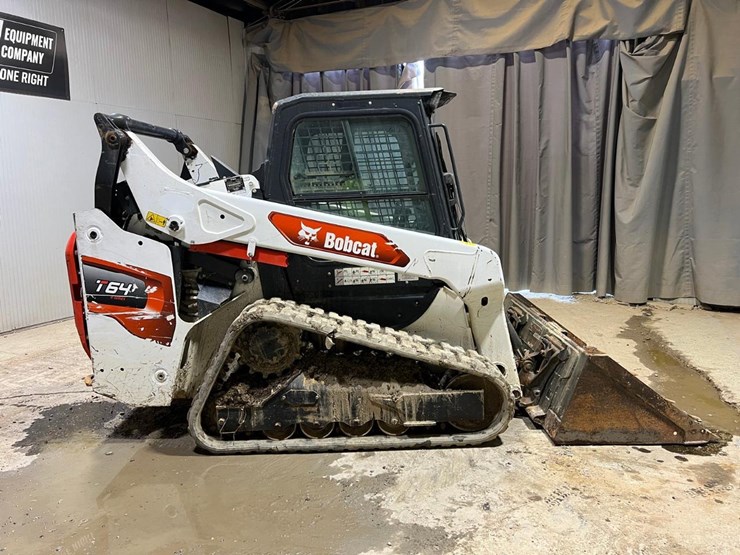 2022-bobcat-t64-image-7
