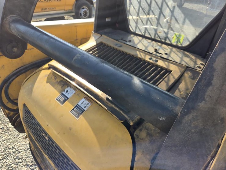 john-deere-250-image-26