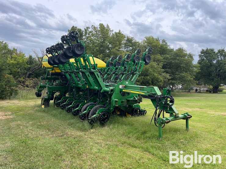 2009-john-deere-1790-ccs-image-3