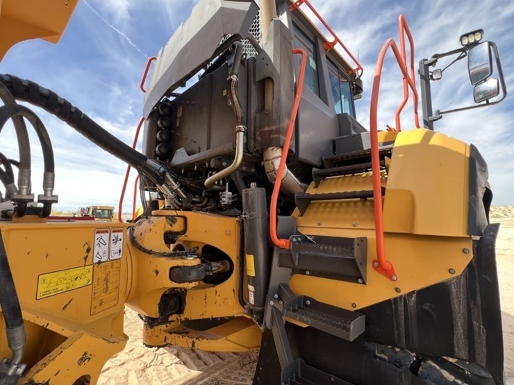 2020-volvo-a60h-image-19