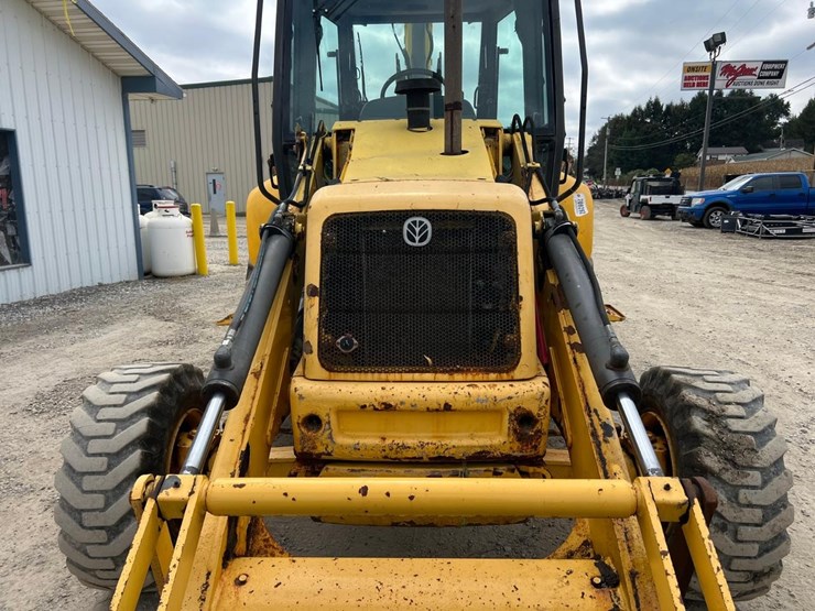 new-holland-b95-image-11