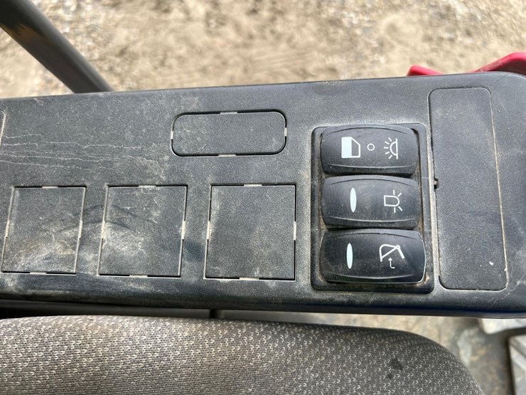 2016-volvo-ec160-image-38