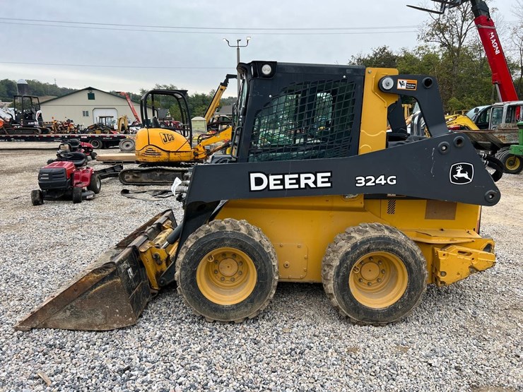 2020-deere-324g-image-2