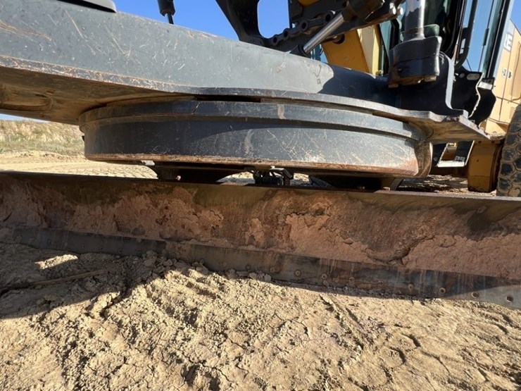 2011-deere-772gp-image-14