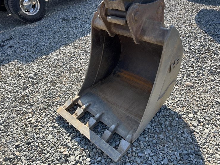 deere-75g-image-18