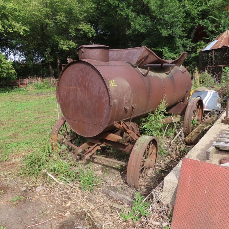 Steam Tractor Water Wagon on Full Steel